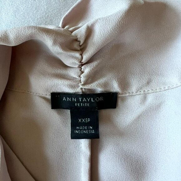 Bow blouse - Picture 2 of 3